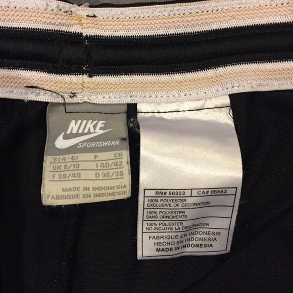 Girls Nike Shorts - Picture 4 of 4
